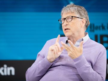 Bill Gates da sus mejores consejos para volverse rico.