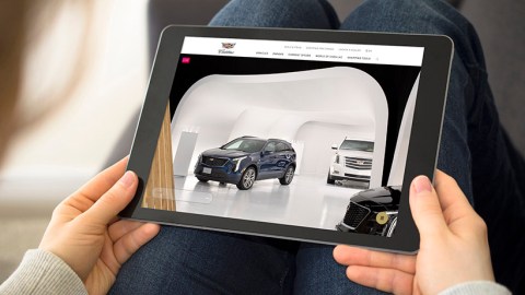 Los préstamos para comprar un auto nuevo se suelen negociar en el concesionario, ¿por qué?