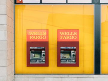 Wells Fargo está considerado como uno de los mejores bancos por su amplia disponibilidad en el país.