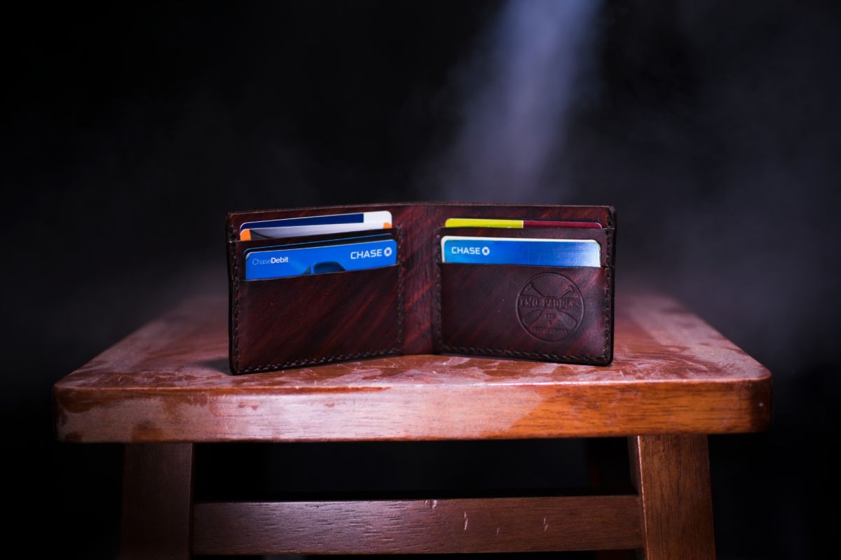 Puedes juntar la deuda de tus tarjetas de crédito y préstamos personales en un solo pago para mejor tu puntaje de crédito.