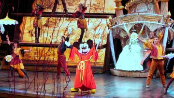 El anuncio llega después de conocer que los parques de Disney en Florida abrirán también en julio, más tarde que su principal competidor, Universal, que ya lo hizo la semana pasada a pesar de que los contagios de la COVID-19 siguen subiendo. EFE/Luis Uribe/Archivo