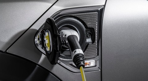 La gasolina es más cara que la electricidad, incluso ahora que está barata.