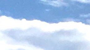 Cuadrillas de operarios daban este martes los últimos retoques a las playas de Miami Beach antes de su reapertura después de más de dos meses cerradas.