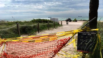 Cuadrillas de operarios daban este martes los últimos retoques a las playas de Miami Beach antes de su reapertura después de más de dos meses cerradas.