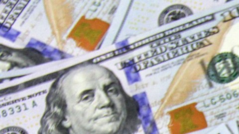 Los préstamos inmediatos te pueden ofrecer grandes cantidades de dinero, pero con altas tasas de interés.