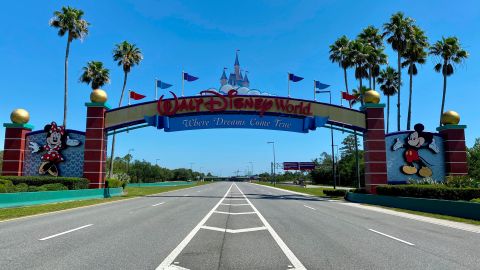 Sigue al pie de la letras estos consejos para hacer de tu próxima visita a Disney algo divertido y barato.