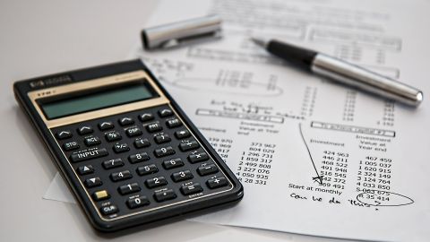 El informe sobre tu salud financiera lo utilizan los bancos y compañías para conocer cuán responsable eres al manejar tus finanzas.