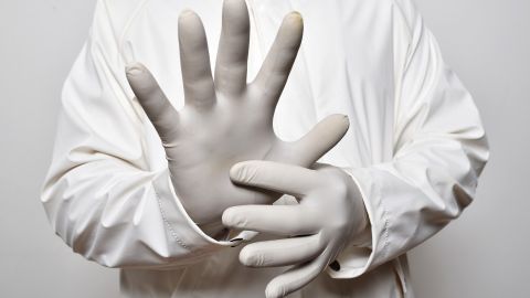 Los dentistas que han abierto de nuevo han tomado varias precauciones para bien de sus pacientes y de sí mismos.