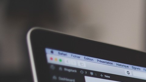 En portales como About me o Wordpress puedes compartir contenido sobre tus áreas de experiencia, incluso crear una biografía pequeña.