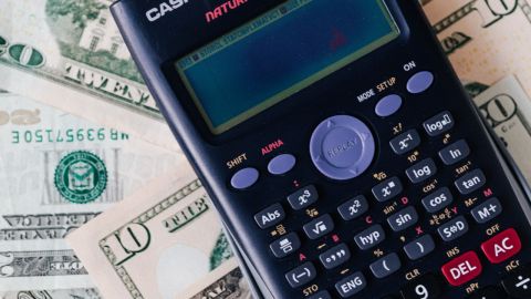 Debes hacer cálculos, porque el pago inicial de una casa no es el único desembolso que realizarás y debes estar prevenido.