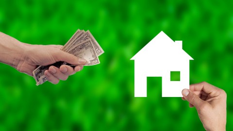 Tal vez puedes evitar pagar un anticipo del 20% con estos programas o préstamos para compradores de casas de primera vez.