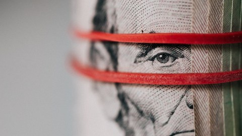 Se observa cautela en los mercados y el peso mexicano aprovecha para estabilizarse.