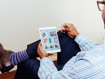 Dependiendo de tu objetivo, puede ser la decisión de cómo quieres invertir tus $5,000 dólares.