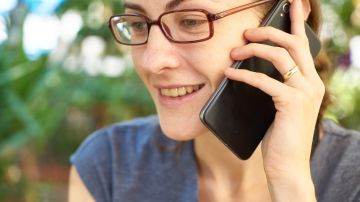 Hay momentos muy específicos en los que una llamada telefónica te puede solucionar problemas con tu tarjeta de crédito.
