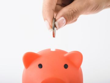 Si todos los integrantes de un ente familiar cuidan su dinero pueden lograr un gran meta de ahorro.