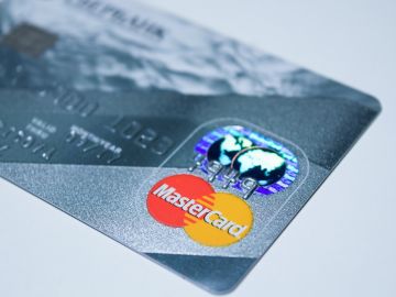 Mastercard ingresa al mundo de la criptomoneda para garantizar las transacciones de sus clientes.