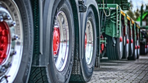 La industria del transporte es un sector lleno de oportunidades profesionales con una gama de opciones salariales.