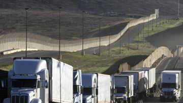 Trucks line up to cross the border with the United States at Otay Mesa Commercial Port of Entry in Tijuana, Mexico on January 22, 2018. 
Negotiators from Canada, Mexico and the United States on Tuesday will kick off the sixth round of talks aimed at revamping the North American Free Trade Agreement (NAFTA) in Montreal.  / AFP PHOTO / GUILLERMO ARIAS        (Photo credit should read GUILLERMO ARIAS/AFP via Getty Images)
