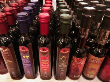 Además de usarse para cocinar, el vinagre tiene múltiples funciones.