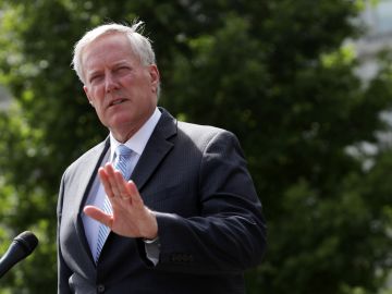 WASHINGTON, DC - AUGUST 28: White House Chief of Staff Mark Meadows speaks to members of the press outside the West Wing of the White House on August 28, 2020 in Washington, DC. (Photo by Alex Wong/Getty Images)