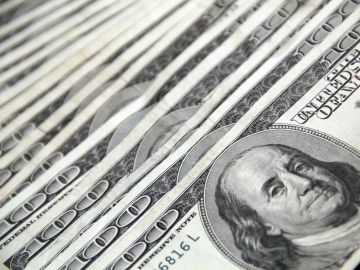 Las grandes transferencias de dinero deben ser reportadas.