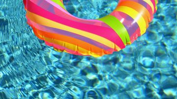 Aunque no es tan fácil como parece, puedes librar el verano del COVID-19 con tu propia piscina armable.