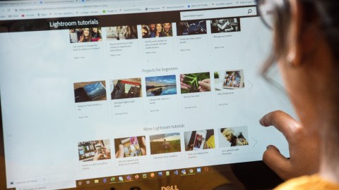 Hay servicios en línea, además de YouTube, donde puedes subir tus videos de enseñanza de algún tema para percibir dinero extra.