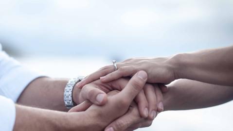 Preguntarse si como pareja se es capaz de compartir el dinero es fundamental.