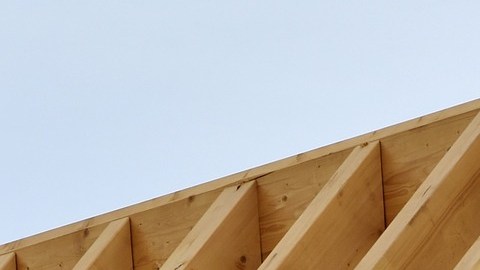 Aunque la industria de la construcción de vivienda ha ido en franco aumento, no está claro si el repunte es sostenible ya que las infecciones de coronavirus han aumentado.