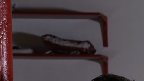 Un entrenador atlético es quien trabaja mayormente con atletas profesionales, con la finalidad de ponerles entrenamientos físicos, así como de prevenir, diagnosticar y tratar lesiones, y enfermedades musculares.