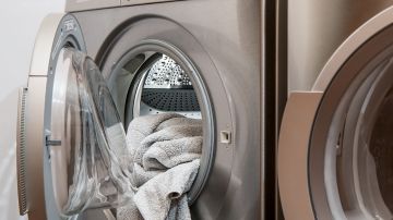 El cuidado de la ropa es otro de los factores a considerar en la compra de una lavadora.