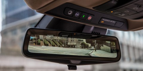 Espejo retrovisor con cámara del Cadillac CT6.