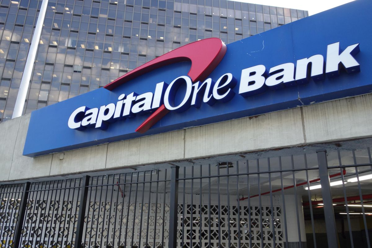 Cómo abrir una cuenta en el banco Capital One Solo Dinero
