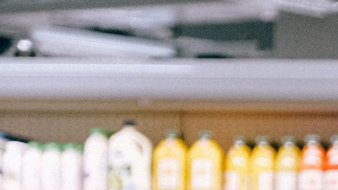Comprar comestibles con una tarjeta de crédito puede traerte más beneficios que si los compras con tu propio dinero.