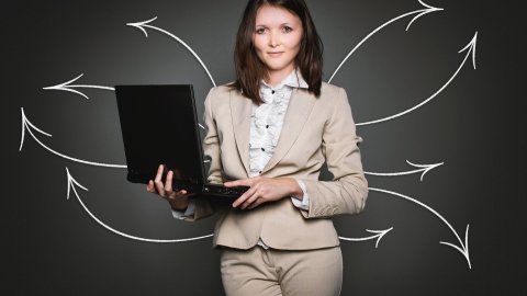 Analiza con detenimiento cada oferta de empleo que tenga que ver con inversiones iniciales.