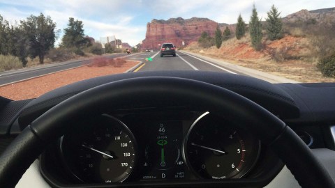 El auto cuesta en promedio $1,400 al año a cada estadounidense.