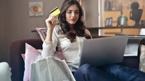 Dependiendo del producto, se pueden obtener descuentos alrededor de los $100 dólares con un buen regateo.