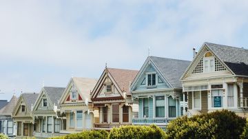 Los préstamos hipotecarios FHA son de los más accesibles en el mercado para poder comprar una casa, ideal para primerizos.