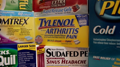 Las medicinas con receta de la farmacia se venden a todo público.