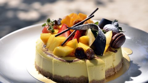 La plataforma debe contar con los colaboradores más calificados que sepan de cocina y de producción en serie. Encárgate de elegir personalmente cada uno de tus reposteros.