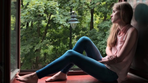 Solo el 6.7% de los trabajadores de la Generación Z han podido encontrar un trabajo desde casa, en comparación con un tercio de los de 25 años o más.