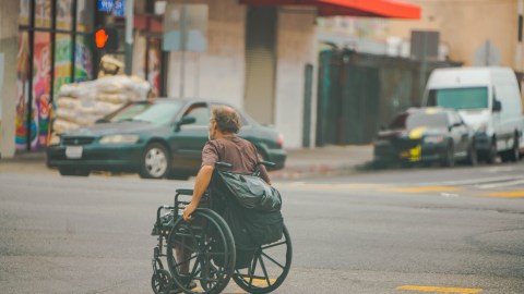 Si recibes el Seguro por Discapacidad del Seguro Social (SSDI) no es limitante para calificar para un cheque de estímulo.