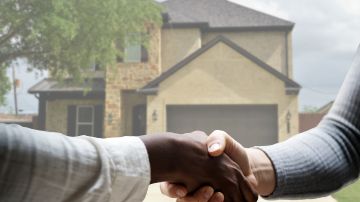 Puedes llegar a una acuerdo con el vendedor para que él pague los elevados costos de cierre de tu hipoteca.