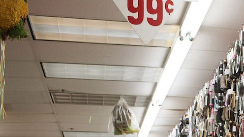 Las Tiendas de a Dólar cuentan con productos de dudosa calidad.