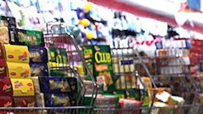 Las tiendas de a dólar han reducido costos al construir su propia red de distribución.