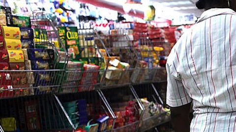 Las tiendas de a dólar han reducido costos al construir su propia red de distribución.