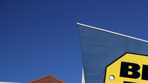 Best Buy ofrece también una garantía sobre rebajas posteriores de sus propios precios.