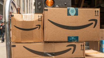 Amazon sanciona a quienes realizan devoluciones recurrentes.