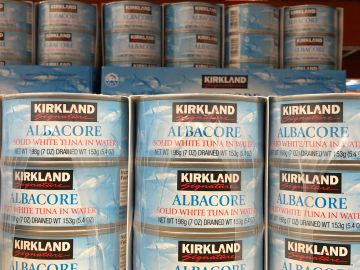 La línea Kirkland cuenta con una gran variedad de artículos como el atún.
