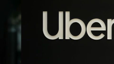 La empresa Uber ofrecerá rebajas del 50% en los traslados hacia los centros de votación.